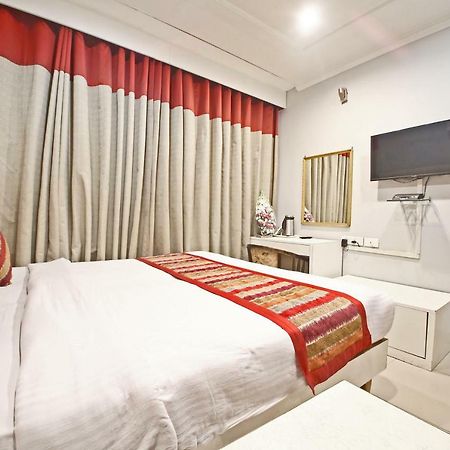 Hotel Diamond Plaza Chandīgarh Exterior foto