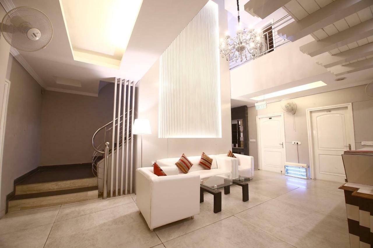 Hotel Diamond Plaza Chandīgarh Exterior foto